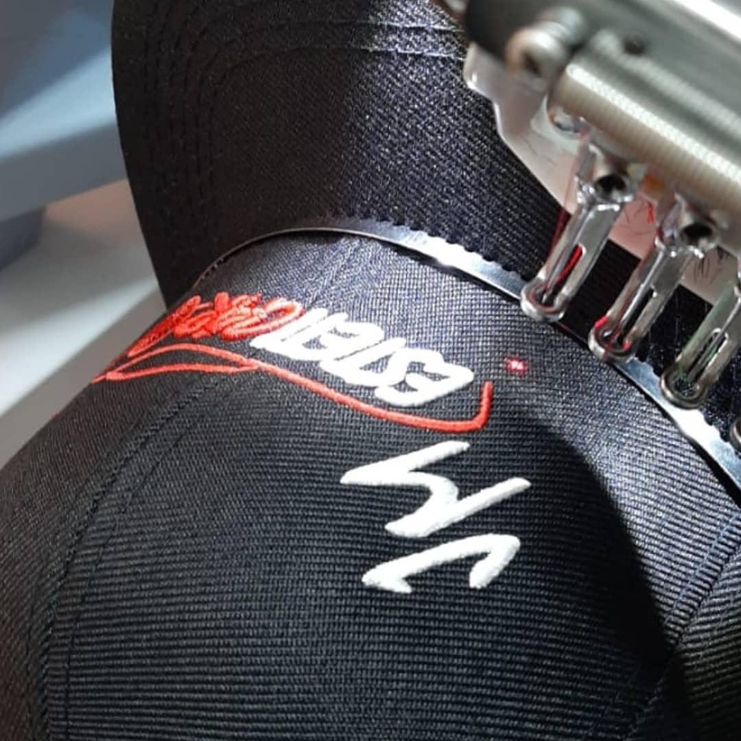 Bonés personalizados em 3D! 