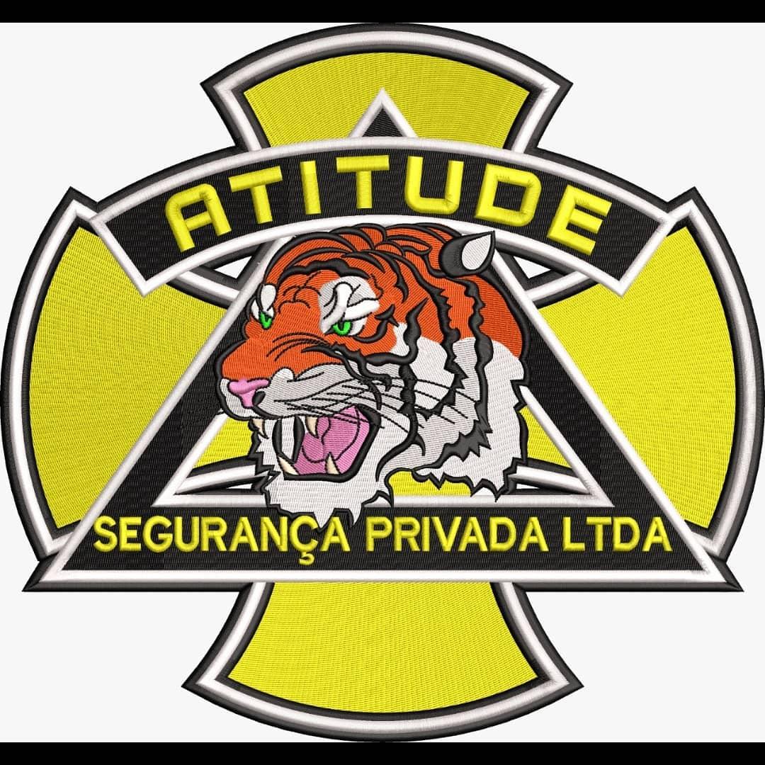 Confira de perto bordado em aplicação de tecido 