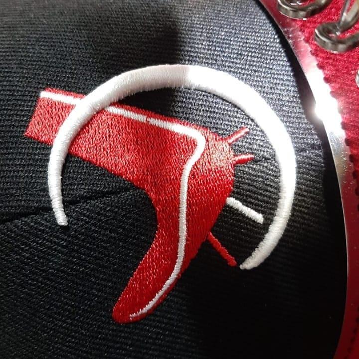 Boné personalizado com sua logotipo....