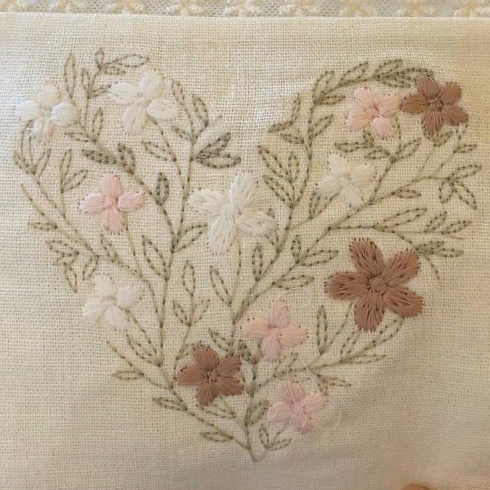 Delicadeza, tecnologia e arte em um único bordado!